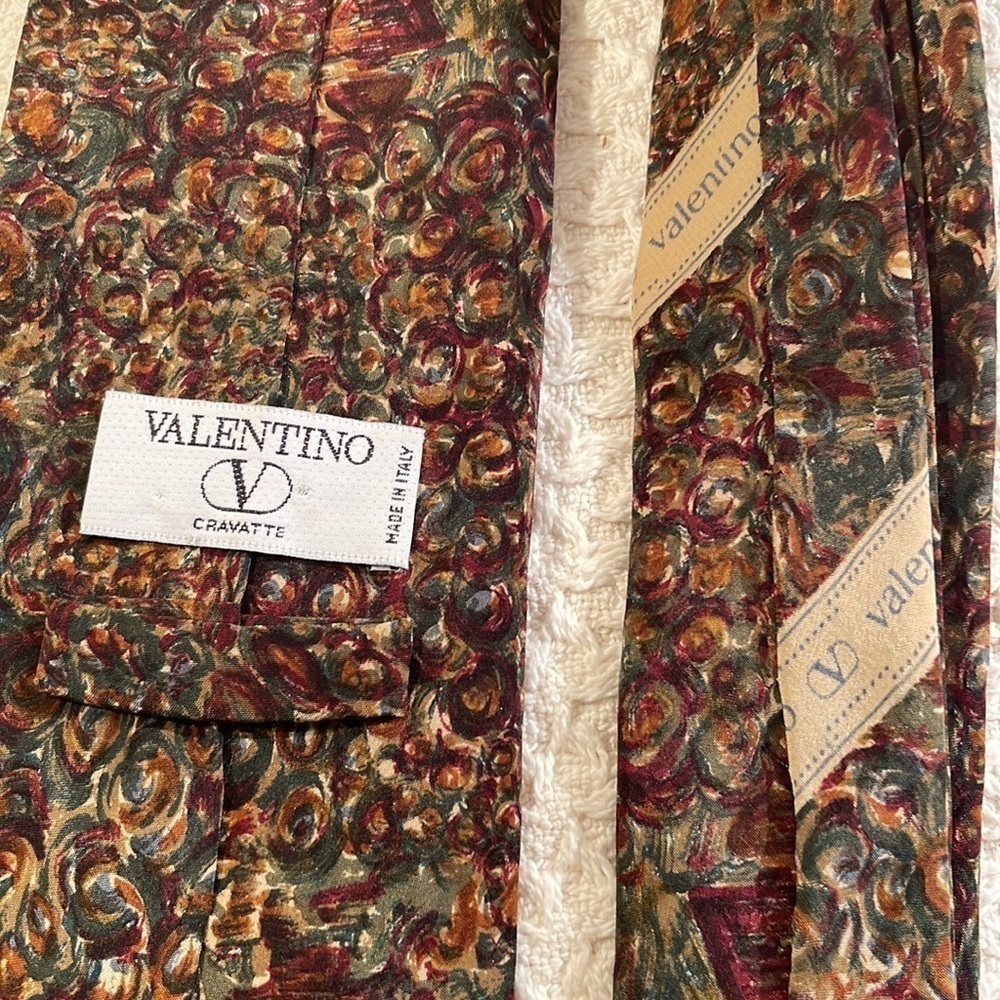 VALENTINO CRAVATTE Men's Luxury Swirly Tie Made in Italy - Picture 4 of 11